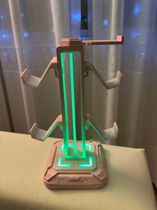 Soporte para cascos con luces LED