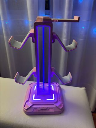 Soporte para cascos con luces LED