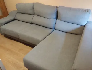 Sofá Cheslong gris tela