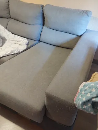 Sofá Cheslong gris tela