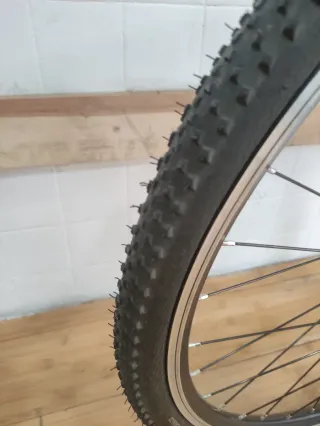 Bicicleta BH Urbana Híbrida 700