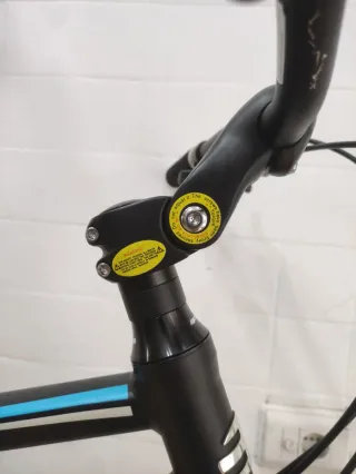 Bicicleta BH Urbana Híbrida 700