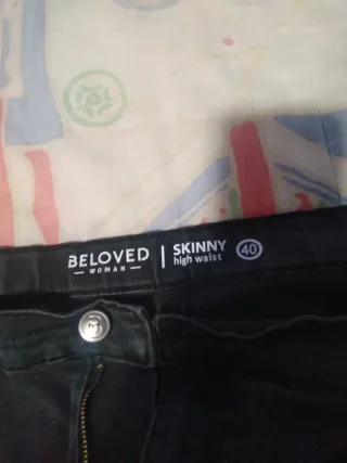 Pantalón vaquero Vero Moda negro talla 40