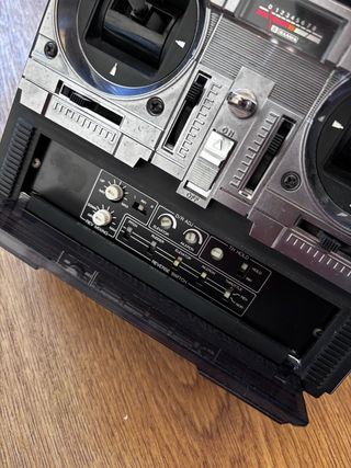 SANWA Conquest MKII FM RC + Servos