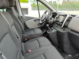 Renault Trafic 2019 larga