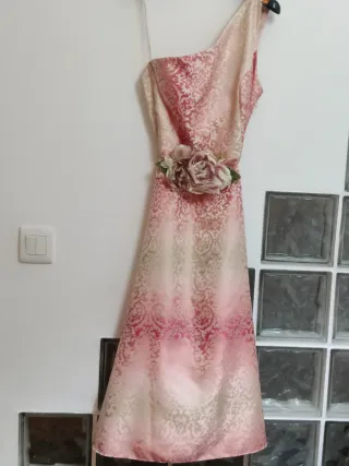 Vestido elegante brocado una manga Talla L