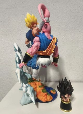 Figura Dragon Ball Z Vegito vs Majin Buu 32cm