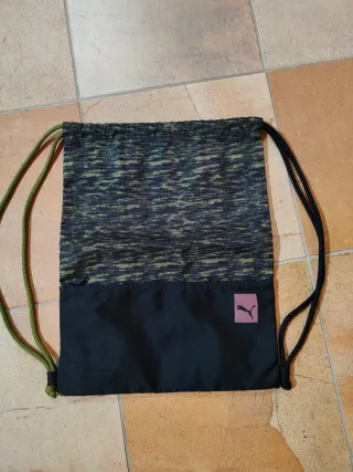 Mochila Puma Negra y Verde