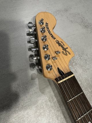 Guitarra Fender Squier Stratocaster Blanca