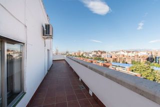 Ático en alquiler en Numancia en Madrid
