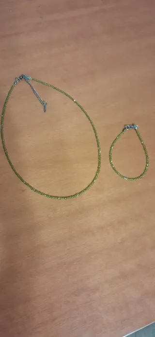 Conjunto collar y pulsera de cuentas