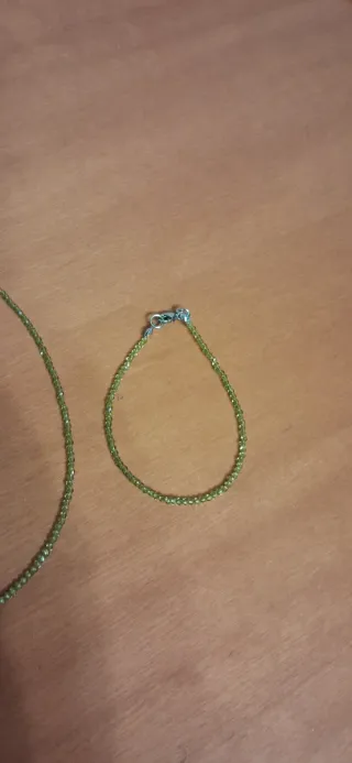 Conjunto collar y pulsera de cuentas