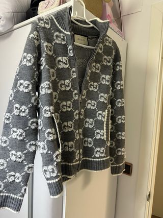 Chaqueta Gucci Gris y Blanca GG