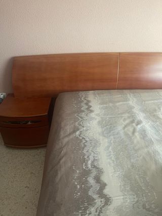 Set camera da letto: 2 comodini, testiera e struttura