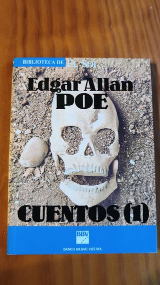 Biblioteca de El Sol. Varios libros.