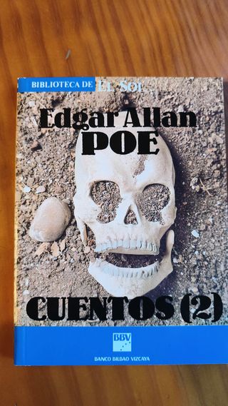 Biblioteca de El Sol. Varios libros.