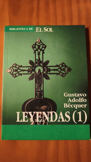 Biblioteca de El Sol. Varios libros.