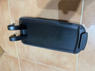 Reposabrazos Seat Exeo / Audi A4 Original