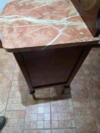 Mesita de noche antigua mármol y madera