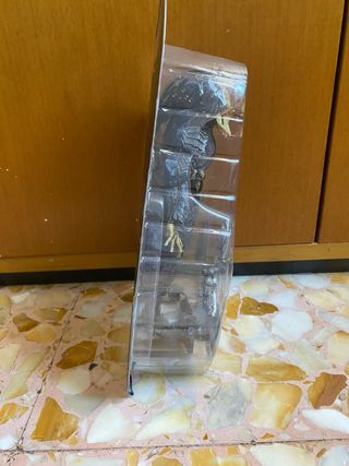 Neca Scar Predator  Action Figure