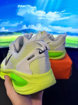 Nike Vomero 18 - Zapatillas Running