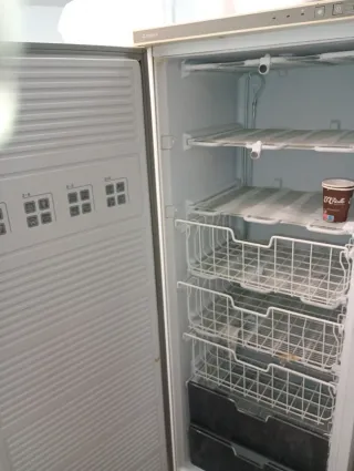 Congelador vertical Aspes