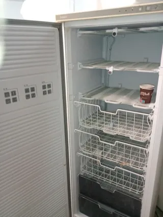 Congelador vertical Aspes