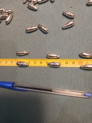 Lote piezas plateadas forma de gota