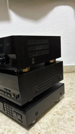 Equipo de musica marca con CD y radio, Pioneer