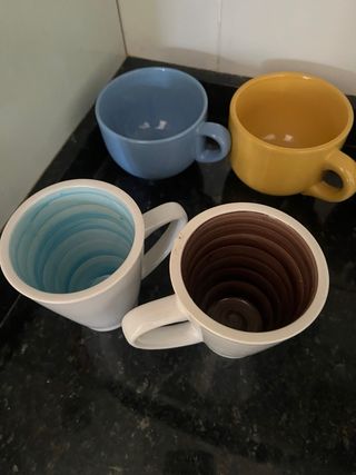 Tazas de desayuno diferentes colores y medidas