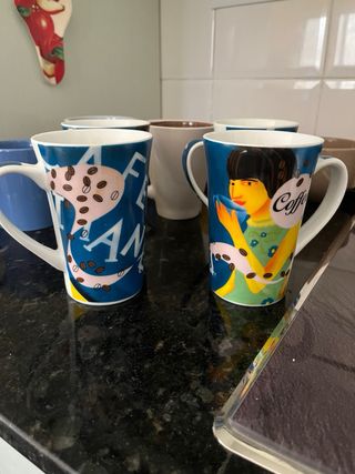 Tazas de desayuno diferentes colores y medidas