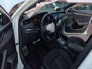 Skoda Octavia 2023. accidentado!!