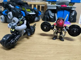 Pack Batman: Robot, Coche, Moto y Figuras