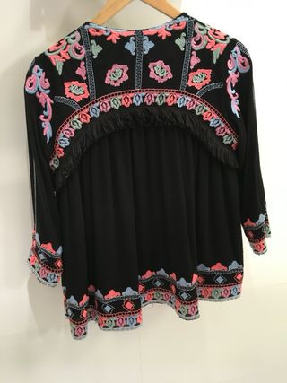 Chaqueta negra bordados boho talla única