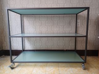 Mesa Expositoria Cristal y Metal