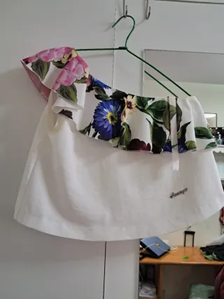 Conjunto floral niña