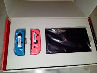Nintendo Switch con caja
