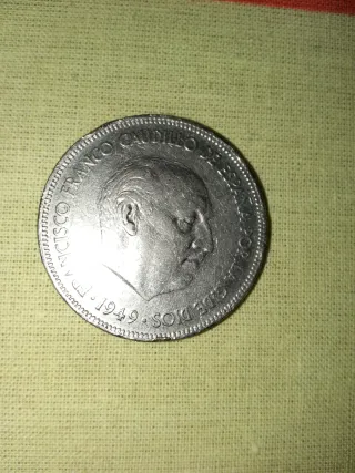 Moneda de 5 pesetas de Franco de 1949 *50