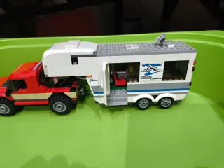 Lego City Pickup y Caravana