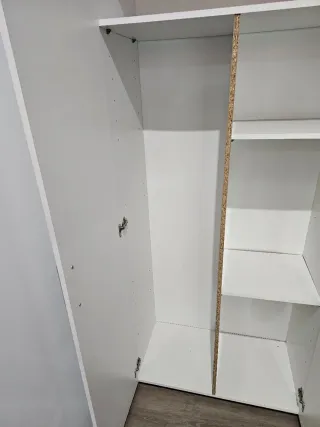 Armario Escobero Blanco