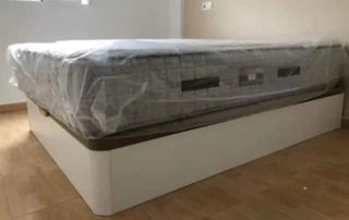 Canapé y colchón de matrimonio seminuevos