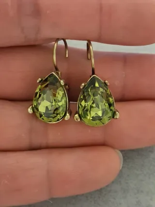 Pendientes lágrima verde y dorado