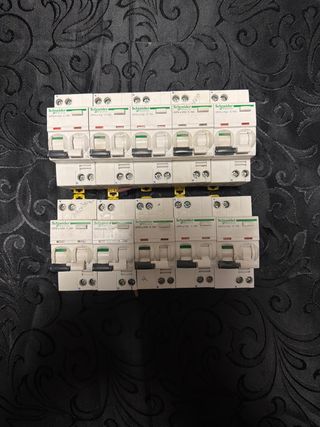 Lote Schneider IDPN A Vigi C16A Interruptor