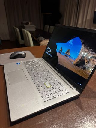 ASUS VivoBook Laptop Argento