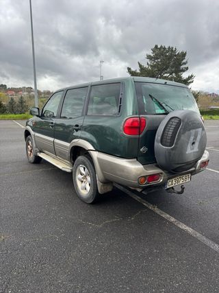 Nissan Terrano II 2000