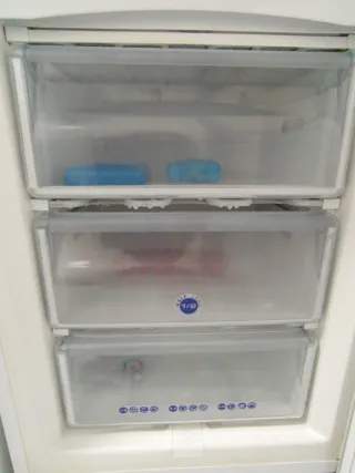 Frigorífico Whirlpool. Funciona el congelador