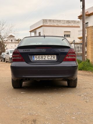 Mercedes-Benz Clase C 2004