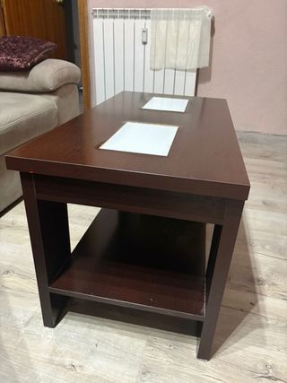 Mesa elevable de madera y metal