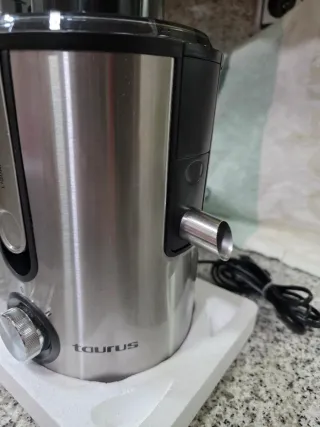 Licuadora Taurus LIQUAFRUTS PRO COMPACT