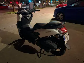 Yamaha NMAX 125 Scooter Automática